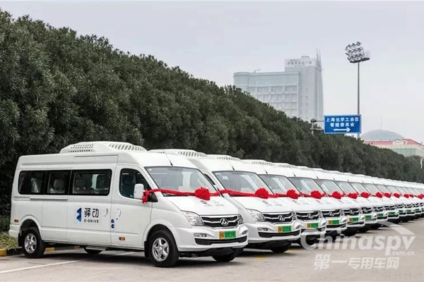 上汽大通氫燃料電池車首批百輛交付