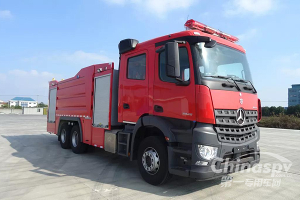 上海金盾高層供水消防車順利通過檢測(cè)