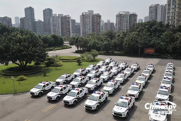 慶鈴達(dá)咖H自動(dòng)擋皮卡“入伍”重慶市公安局交巡警總隊(duì)