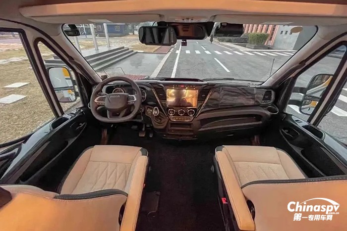 王牌飛躍，出色本色 搭載進(jìn)口依維柯底盤戴德E途Pro Max震撼亮相