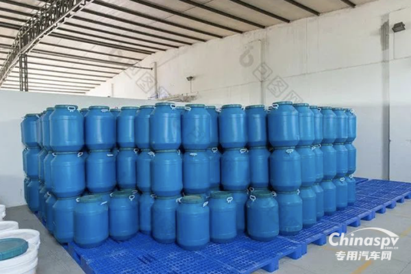 中集強(qiáng)冠合金鋼液罐車(chē)