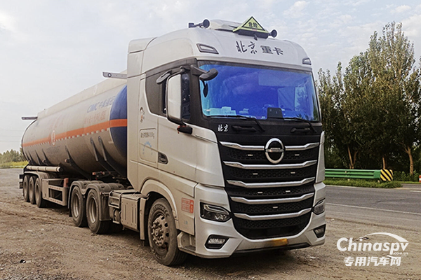 ?；愤\(yùn)輸人闞明龍：北京重卡安全可靠、油耗低 讓我更從容自信