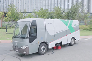 引領(lǐng)行業(yè)新風(fēng)潮，勁旅環(huán)境把洗掃車造成了大巴