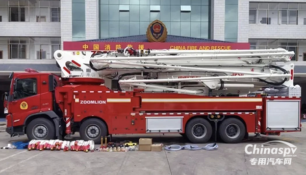 中聯(lián)重科50米大跨距舉高噴射消防車正式“落戶”沾益消防