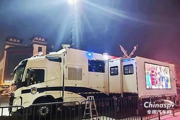 森源鴻馬二級拓展指揮車春節(jié)值守西安大雁塔 守護節(jié)日平安