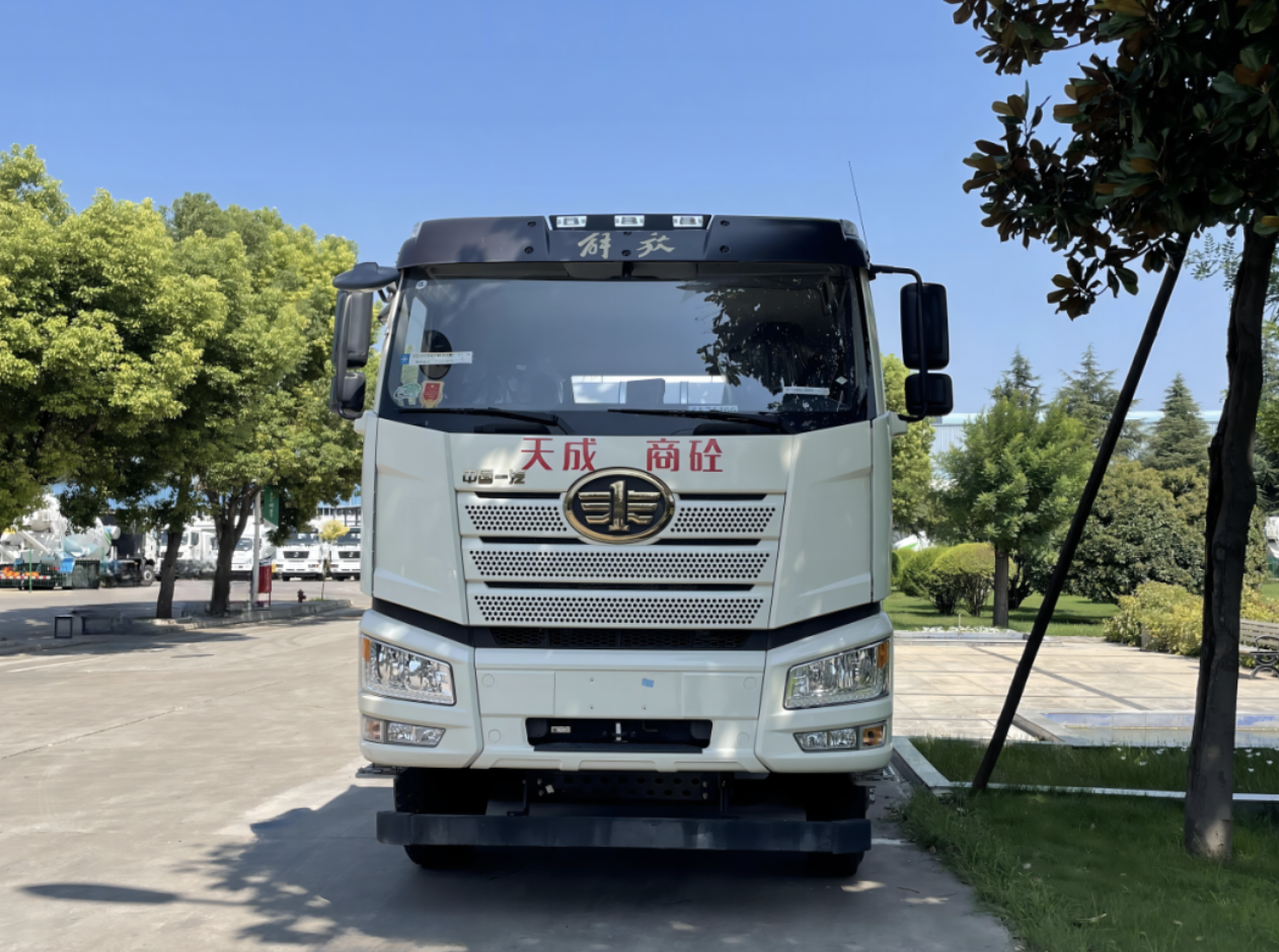 趁熱打鐵，霸氣出征!凌宇汽車秋天的第一次發(fā)車安排了！