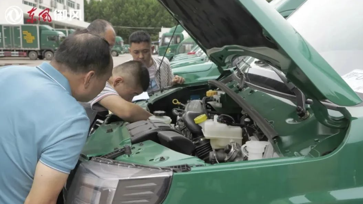 東風(fēng)御風(fēng)郵政車西安首批交付，為中國郵政快運速度再添助力！