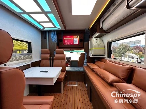 閃耀蓉城 奧鈴玉兔Ⅲ引領(lǐng)輕卡房車(chē)新風(fēng)尚