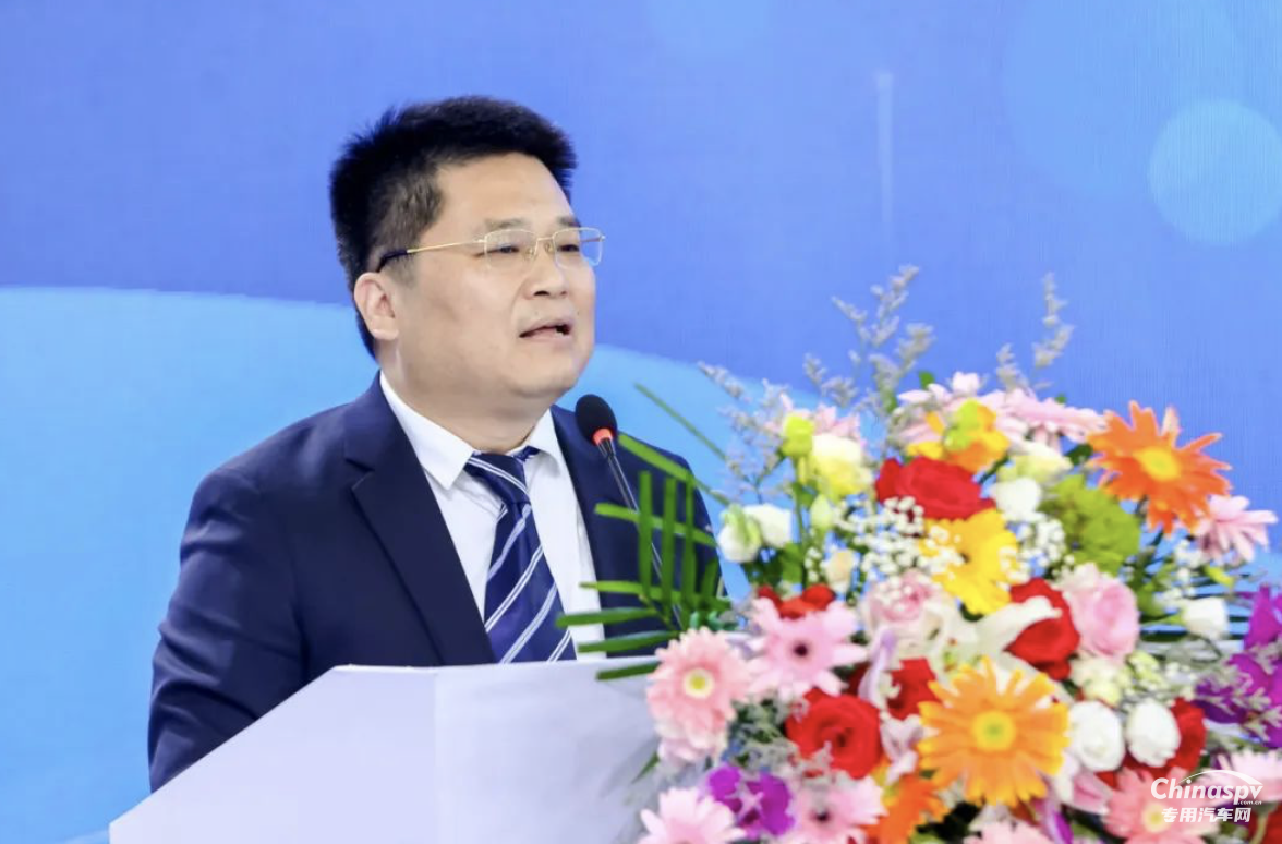 中集·陜汽一體化混動(dòng)攪拌車(chē)亮相中國(guó)混凝土展會(huì) 助力行業(yè)的綠色轉(zhuǎn)型升級(jí)