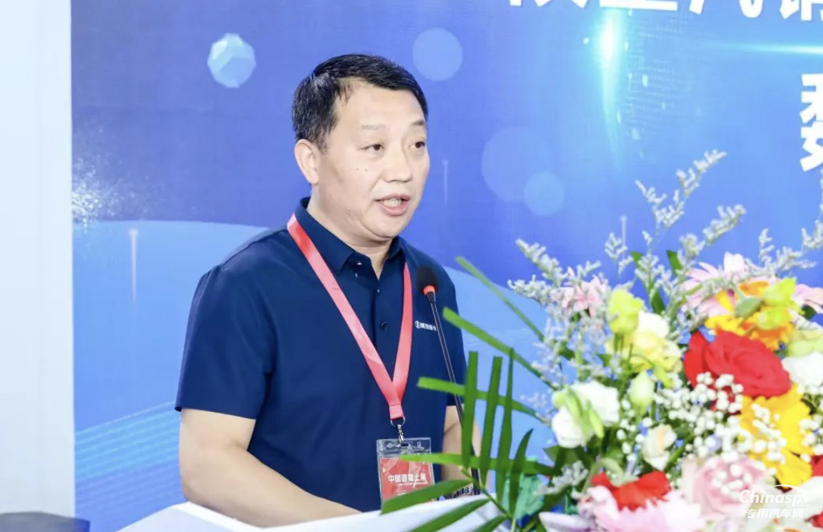 中集·陜汽一體化混動(dòng)攪拌車(chē)亮相中國(guó)混凝土展會(huì) 助力行業(yè)的綠色轉(zhuǎn)型升級(jí)