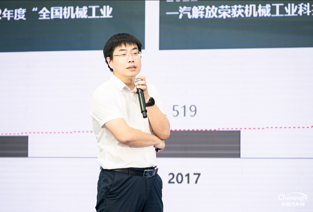 氣效卓然 領(lǐng)勢(shì)新程 解放悍V-LNG 中置軸轎運(yùn)車隆重上市！