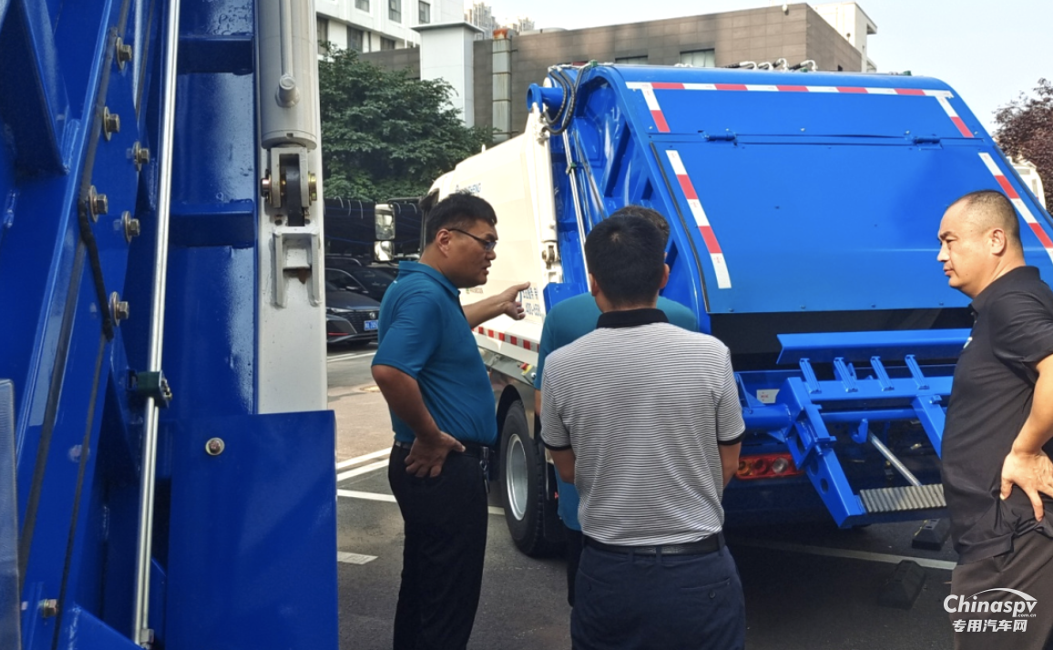 多拉又好 五征環(huán)?？萍籍a(chǎn)品推介會(huì)在鄭州市召開