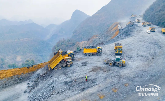 打卡廣州！徐工礦卡亮相第十屆廣州砂石展