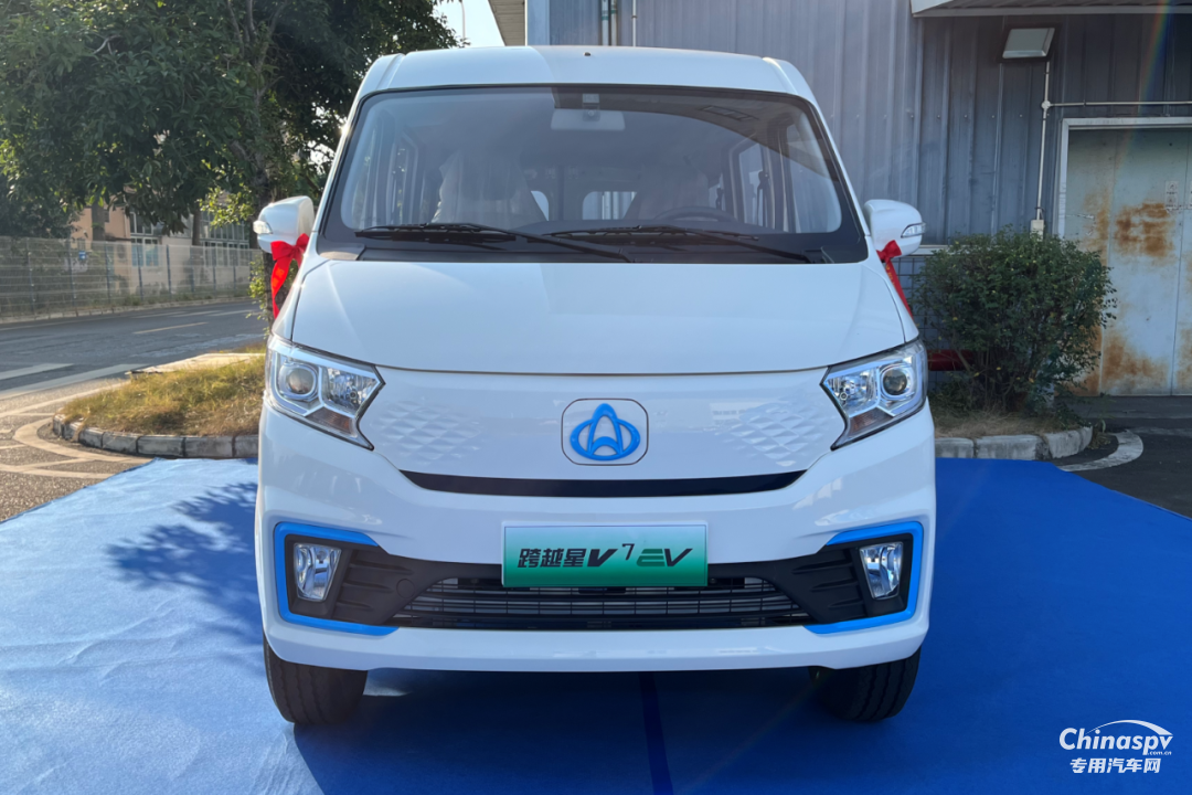 長(zhǎng)安跨越星V7EV長(zhǎng)續(xù)航版新車下線