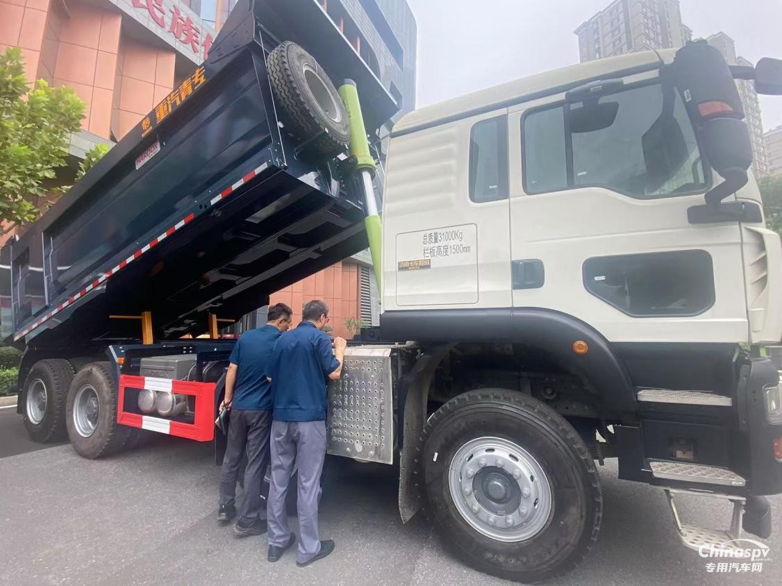 可靠耐用 中國(guó)重汽ZND版自卸車(chē)以硬核實(shí)力護(hù)航前行之路