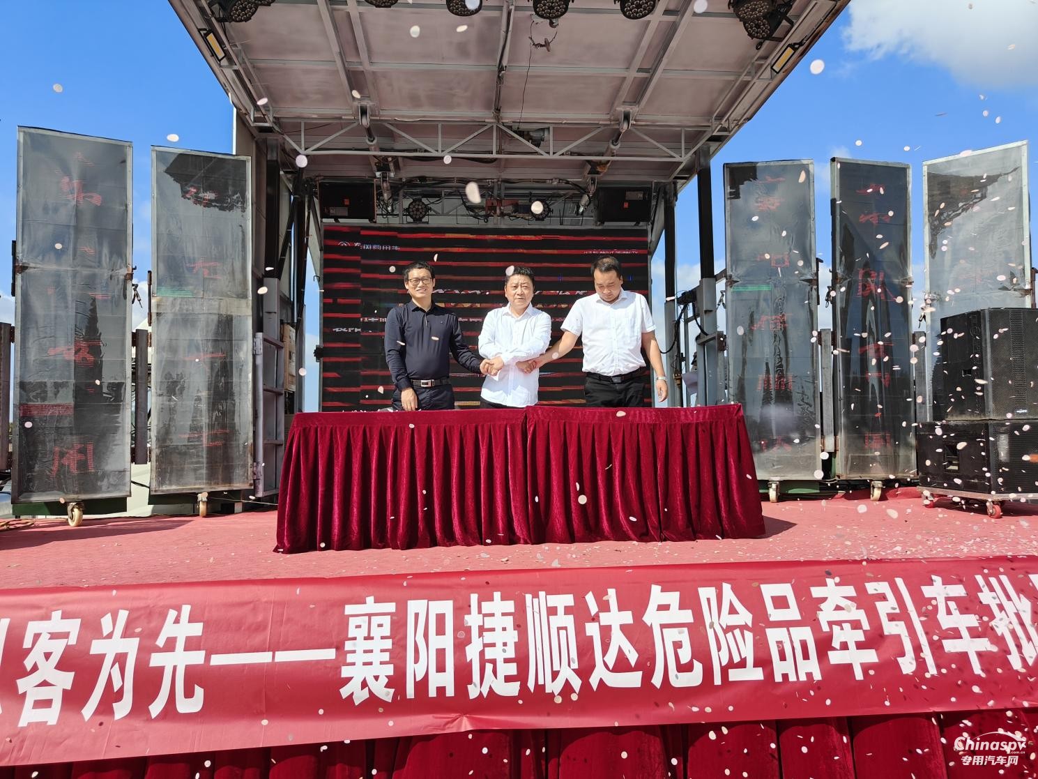 東風(fēng)龍擎3.0危化車批量交付，打造襄陽運輸安全標(biāo)桿