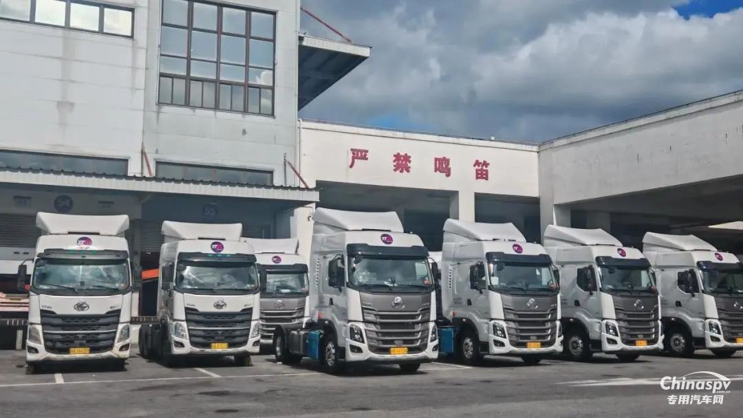 東風(fēng)康明斯客戶關(guān)懷萬(wàn)里行： 暖“芯”護(hù)航物流標(biāo)桿，深度服務(wù)速遞一線