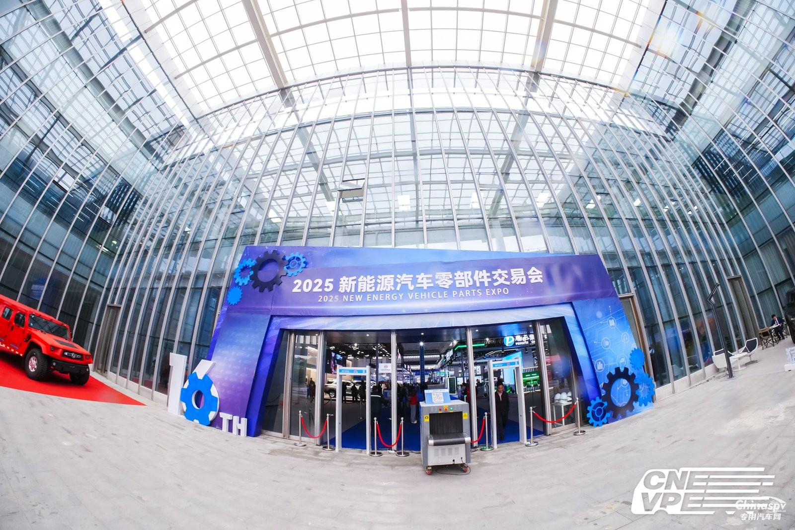 共繪產(chǎn)業(yè)新藍(lán)圖！東風(fēng)商用車再度亮相十堰新能源汽車零部件交易會(huì)