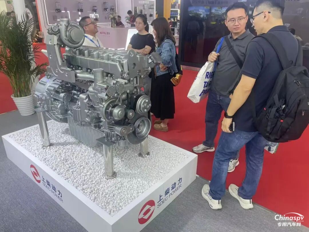 卓越動力創(chuàng)造更大價值，上柴動力為工程機械行業(yè)帶來更酷動力