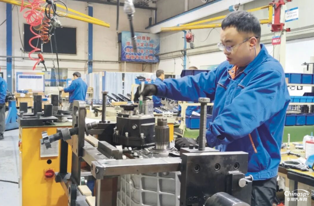 法士特以“新”實力賦能商用車“新”業(yè)態(tài)