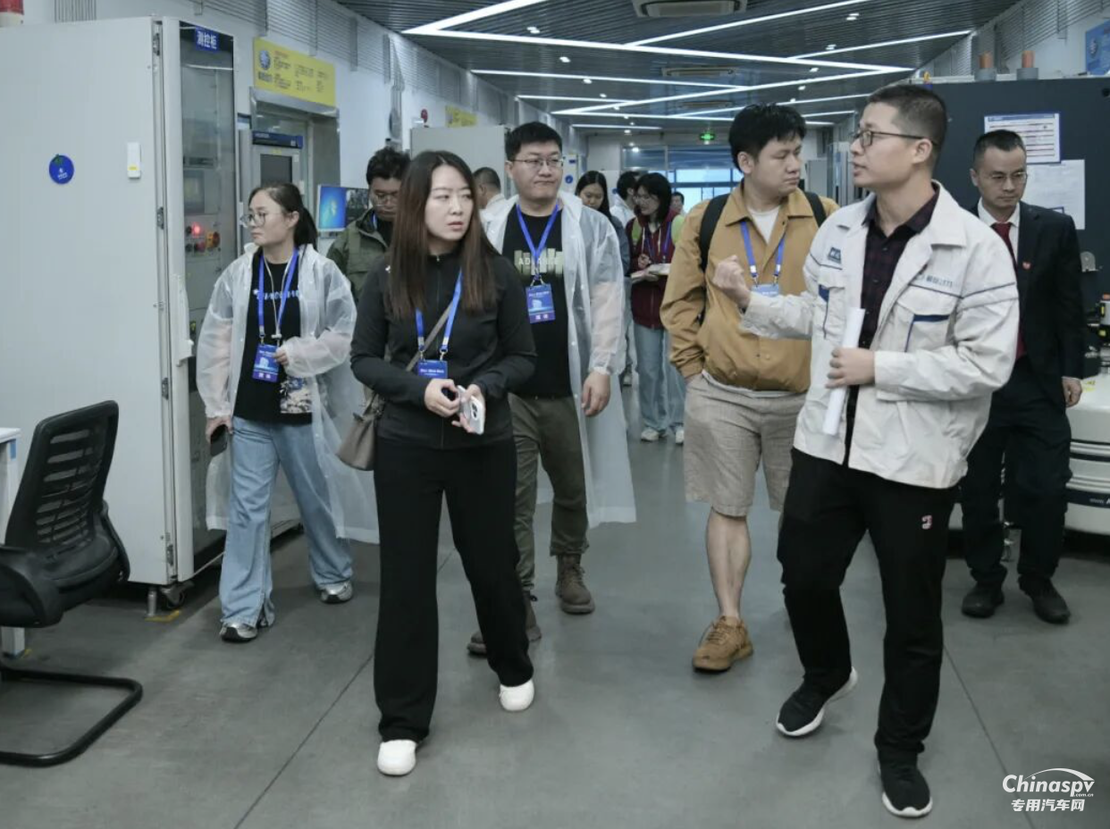 10多家媒體探訪一汽解放無錫研發(fā)基地，體驗(yàn)發(fā)動(dòng)機(jī)“極限試煉”