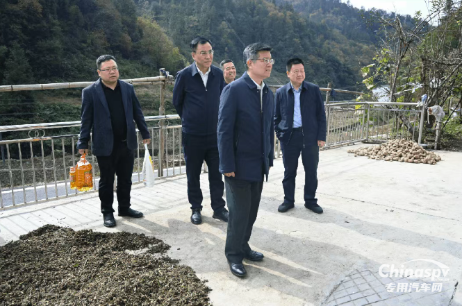 法士特集團(tuán)：情系幫扶點(diǎn) 共繪新圖景