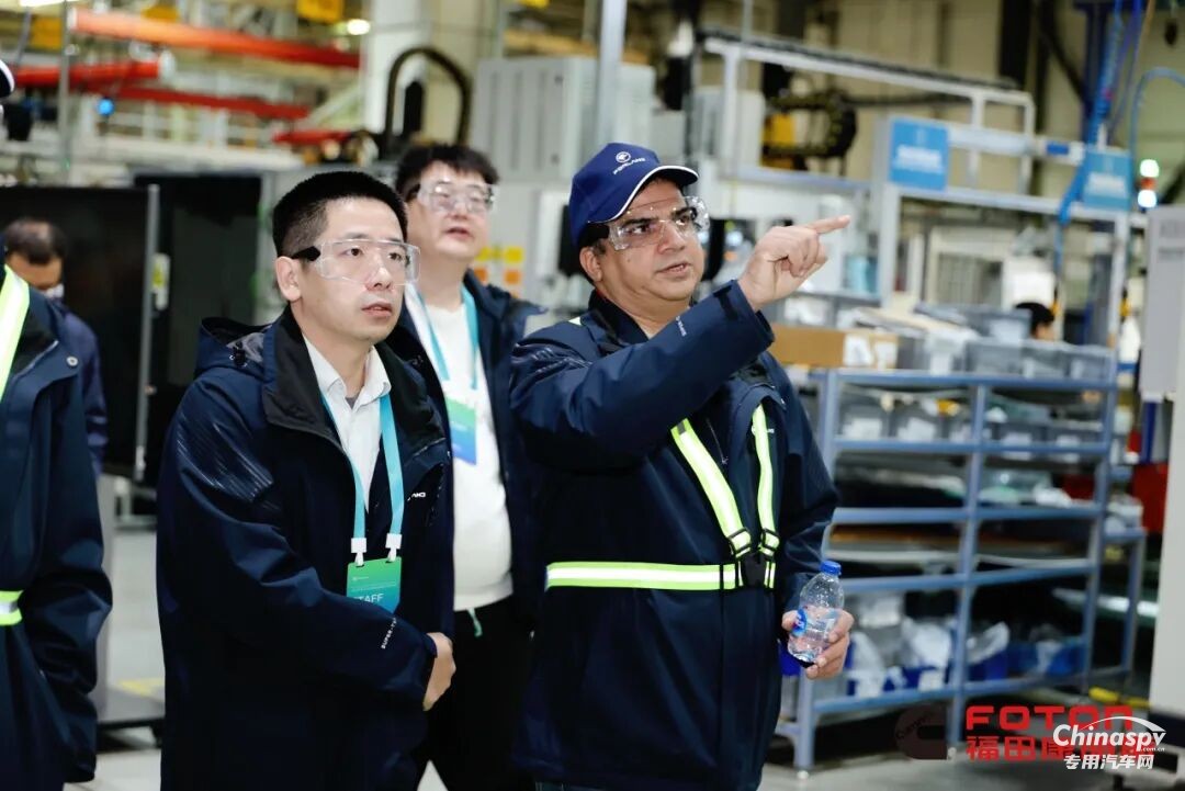 全球合作伙伴走進(jìn)?？禑羲S，共探智能制造新高度