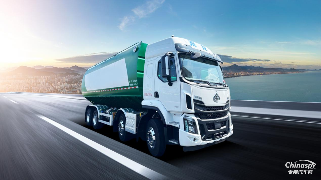 鮮乘直通車(chē) | 打破飼料車(chē)認(rèn)知誤區(qū)，乘龍H5 8×4飼料車(chē)帶你高效創(chuàng)富！