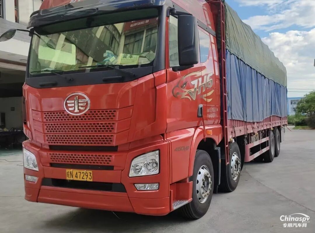 百公里油耗22L！玉柴大馬力重機成為陳師傅賺錢的“好拍檔”