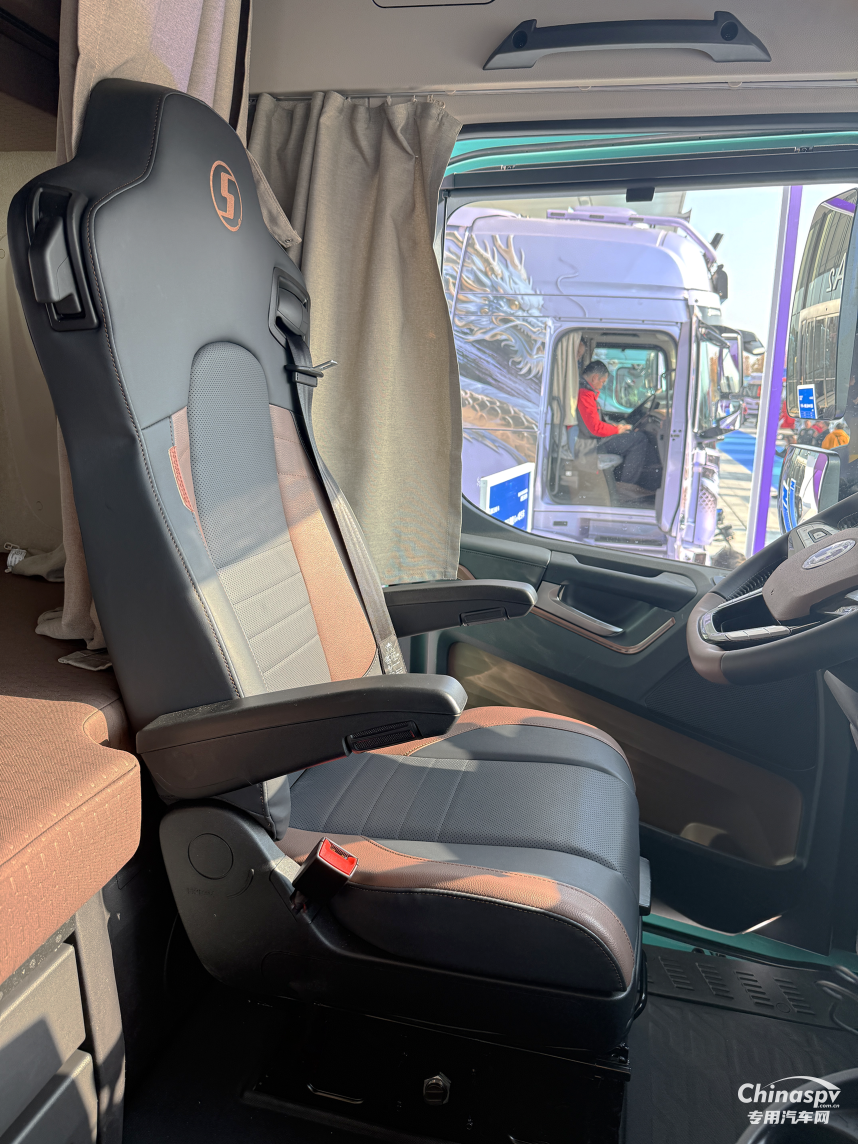 搭載伊思靈NTS2，陜汽X6000超凡旗艦版亮相