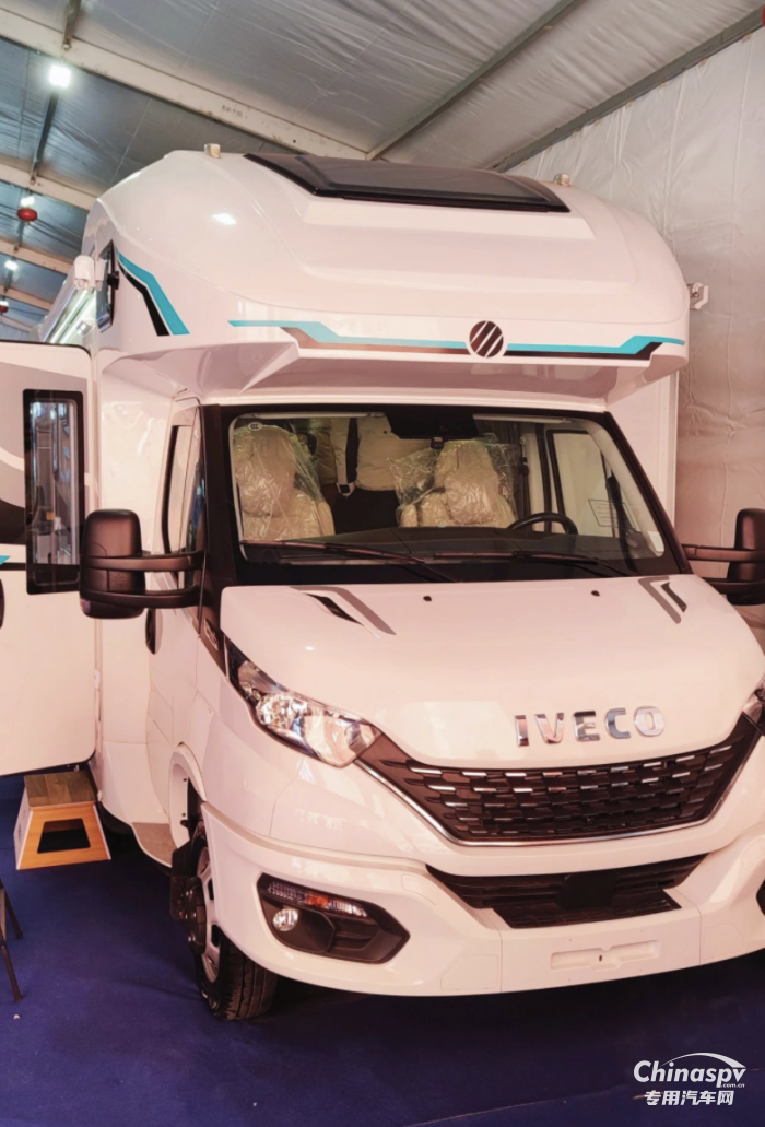 逛龍年首場房車展，選品質(zhì)高端進口依維柯底盤房車