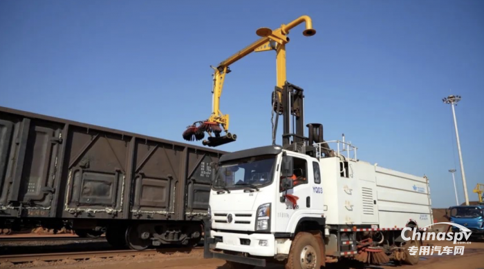 五征環(huán)保科技火車廂清掃車，火車貨廂余料清掃不用愁！