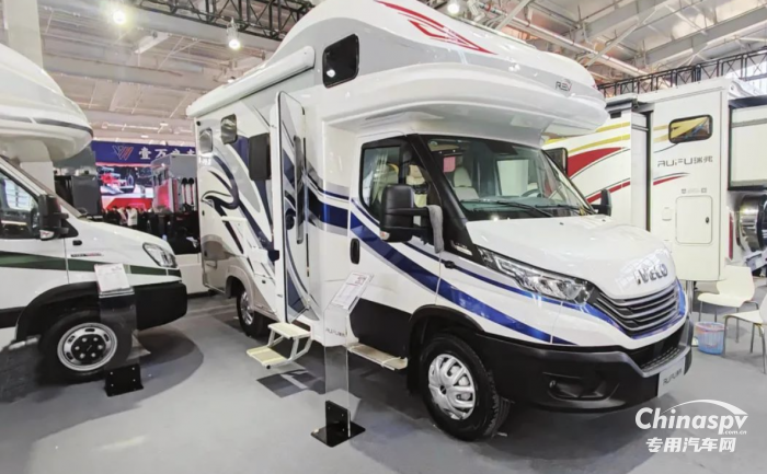 逛龍年首場房車展，選品質(zhì)高端進口依維柯底盤房車