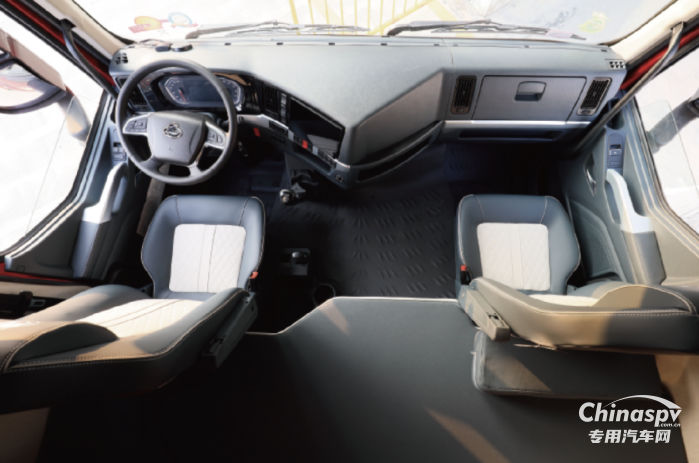 乘龍 H5 純充電自卸車火力全開，高效助力龍年開工季