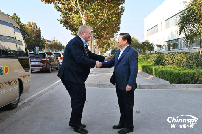 德國(guó)博世集團(tuán)董事會(huì)主席史蒂凡·哈通一行訪問(wèn)濰柴