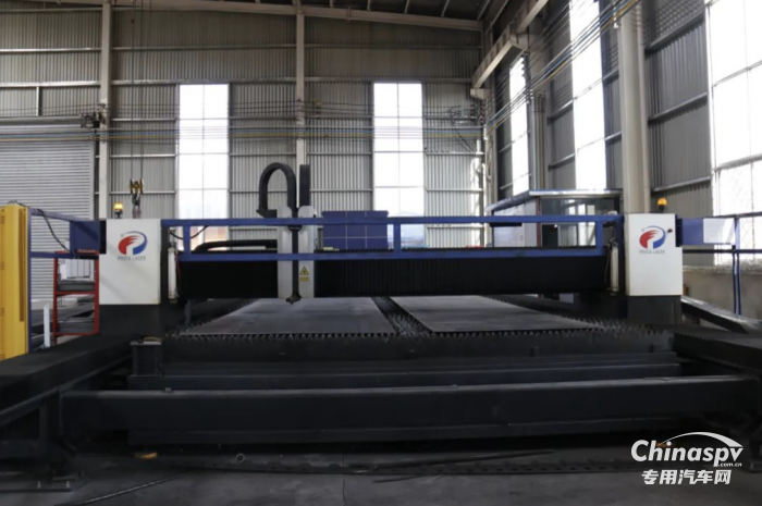 自重僅4.？噸！首達(dá)超輕拉煤車亮相了