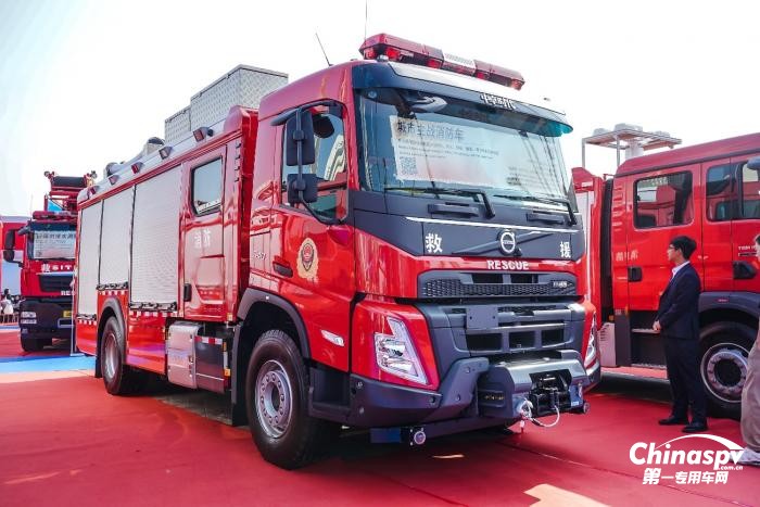 消防圈“大V”甄選 27臺(tái)沃爾沃底盤車亮相中國(guó)消防展