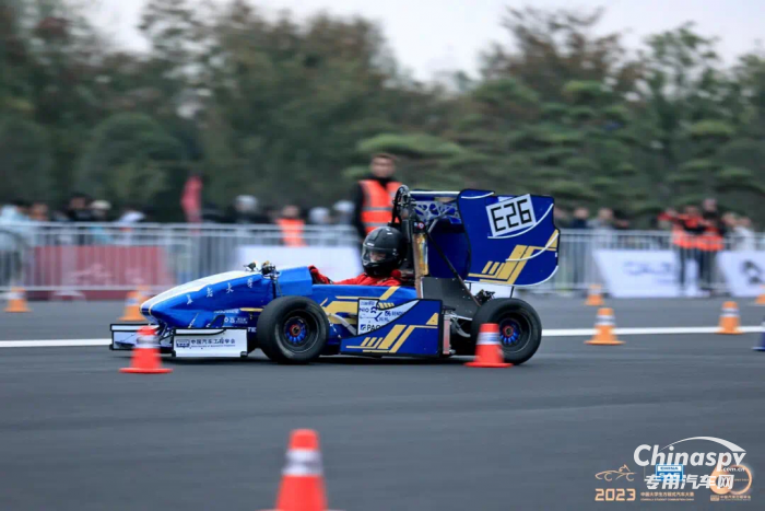 勁旅環(huán)境助力中國大學(xué)生方程式汽車大賽，滿電啟航！