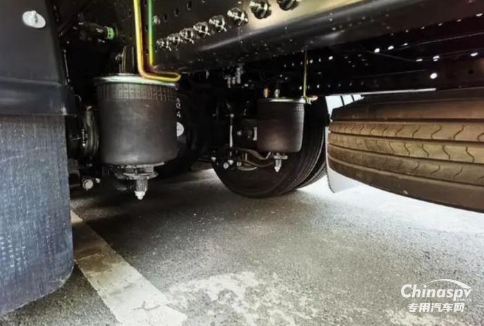 為冷鏈助力，為春運(yùn)“保鮮” 580大馬力北京追夢冷鏈車了解一下