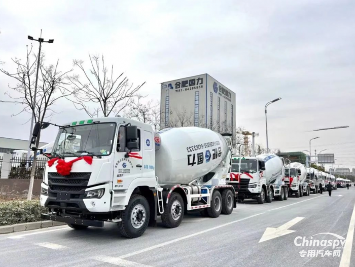 硬核來襲 星馬輕騎兵攪拌車，高效創(chuàng)富的利器