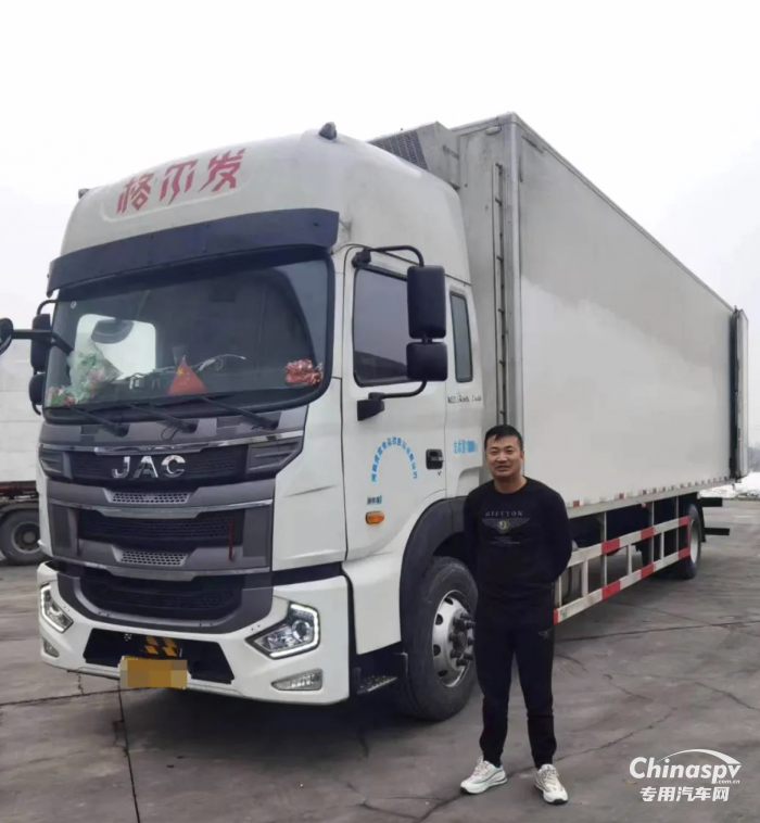 冷鏈生意爆紅火，只因他們都選了格爾發(fā)4×2冷藏車！