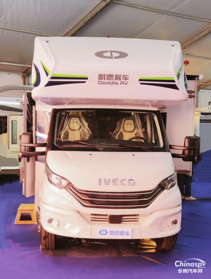 逛龍年首場房車展，選品質(zhì)高端進口依維柯底盤房車